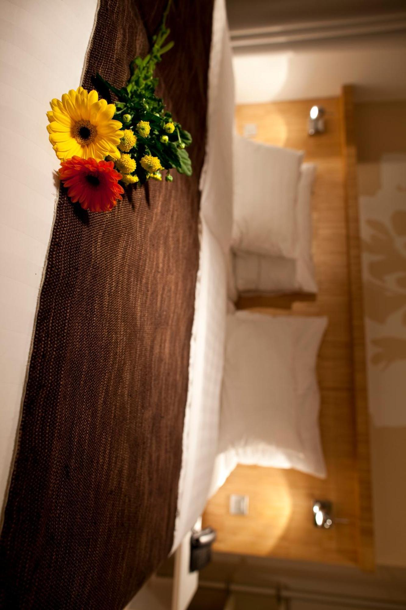 Dahlia Inn Prag Exterior foto