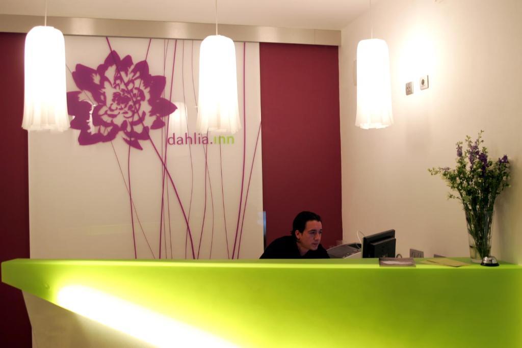 Dahlia Inn Prag Exterior foto